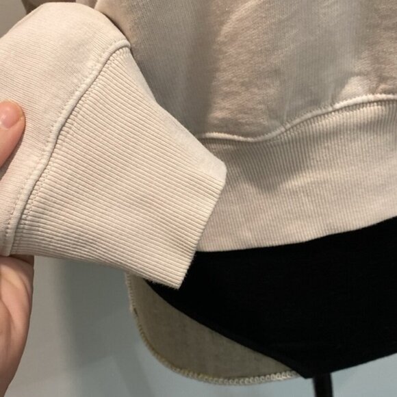 Aritzia TNA Cozy Fleece 1/4 Zip Cropped Sweatshirt - Picture 6 of 14